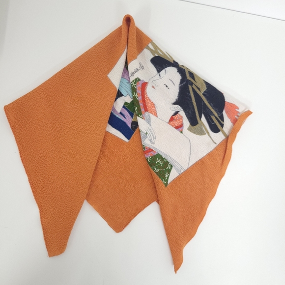 Vintage 80s Beige GeishaFace Rayon Crepe Scarf./ bandana - Picture 2 of 9